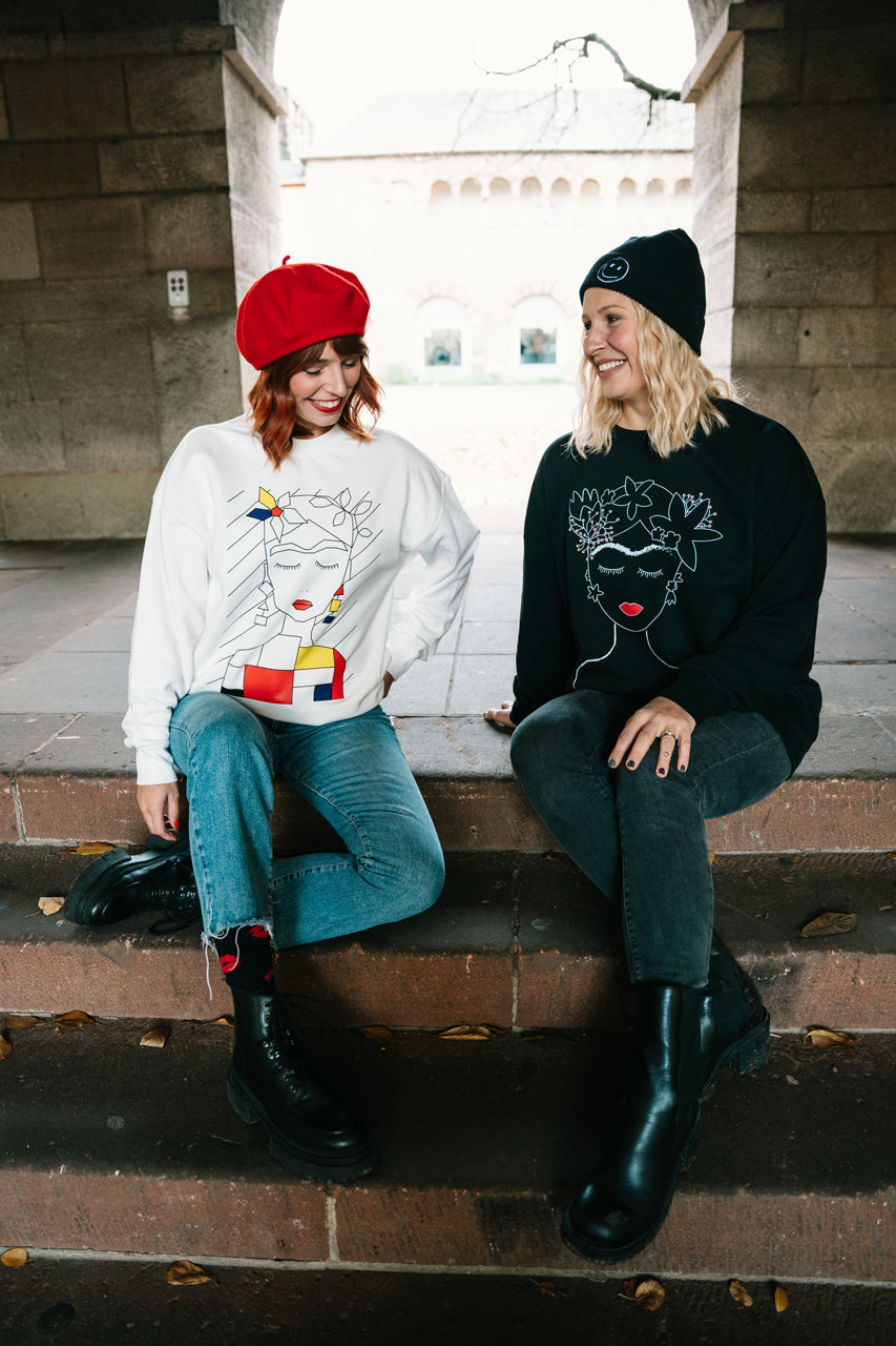 Frida - Sweater black