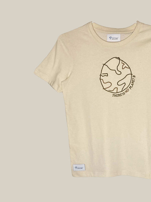 4littlearts T-Shirt für Kids 'There is no planet b'. Shirt aus Biobaumwolle mit Stickerei in harmonischer Farbkombination.